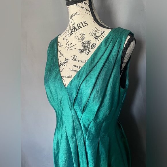 Vintage Emerald Satin Bubble Dress | Size 8 US - Picture 4 of 12